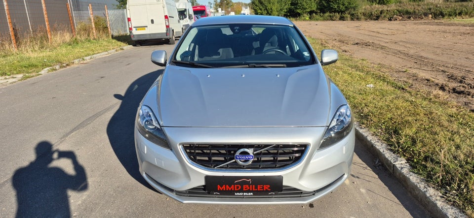 Volvo V40 2,0 D4 190 Momentum 5d