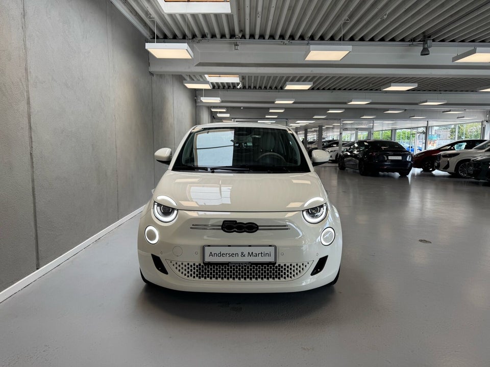 Fiat 500e 42 la Prima by Bocelli 3d