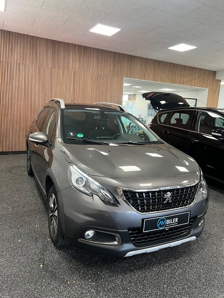 Peugeot 2008 1,6 BlueHDi 100 Allure Sky 5d