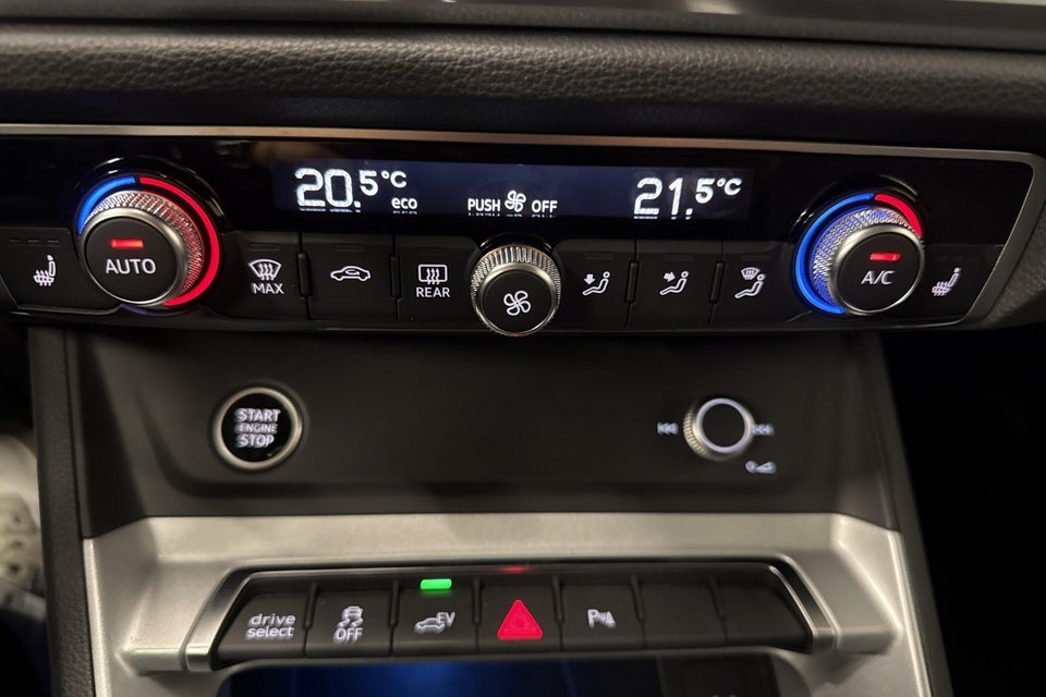 Audi Q3 45 TFSi e Attitude plus S-tr. 5d