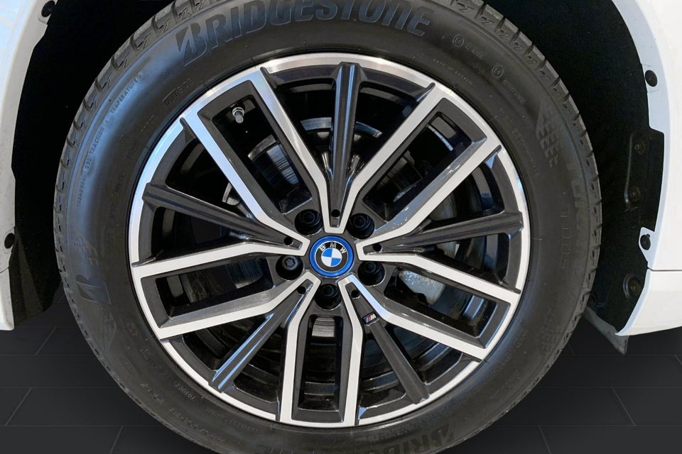 BMW iX1 eDrive20 M-Sport 5d