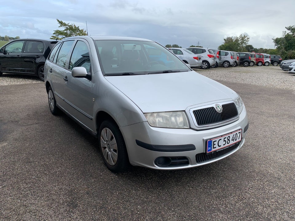 Skoda Fabia 1,4 16V 75 Ambiente Combi aut. 5d