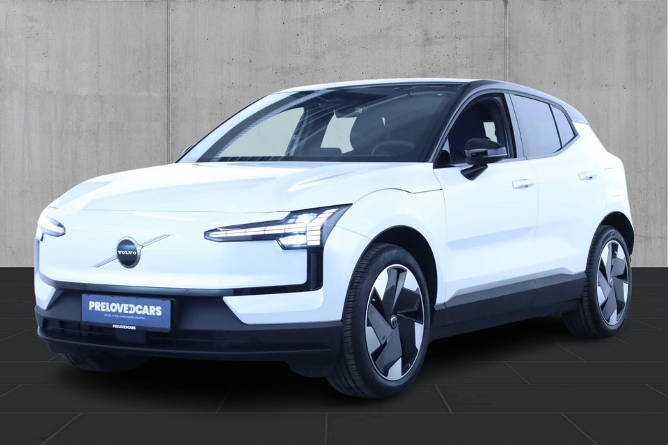 Volvo EX30 Extended Range Plus 5d