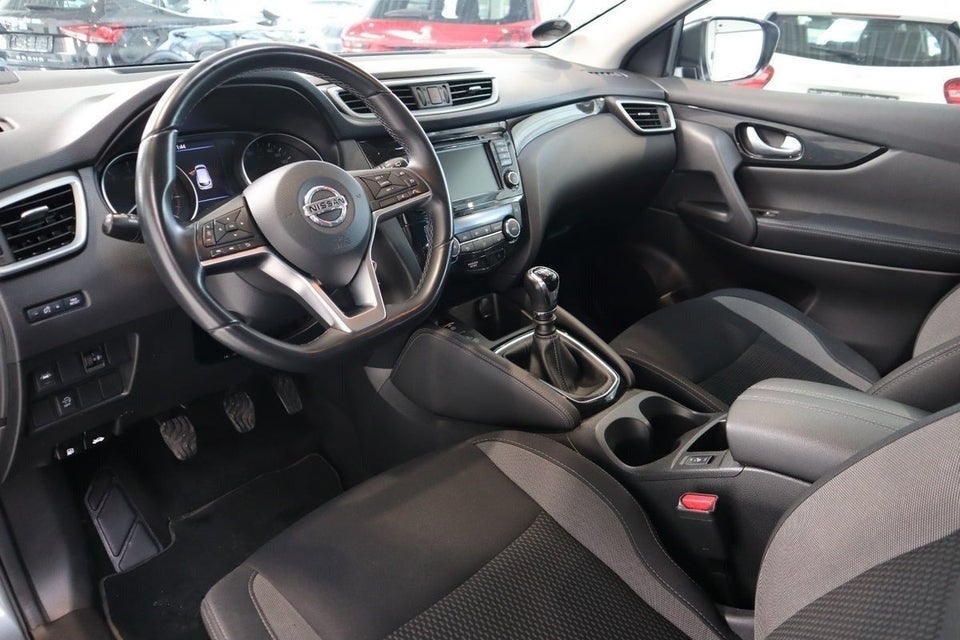 Nissan Qashqai 1,3 Dig-T 140 Acenta 5d