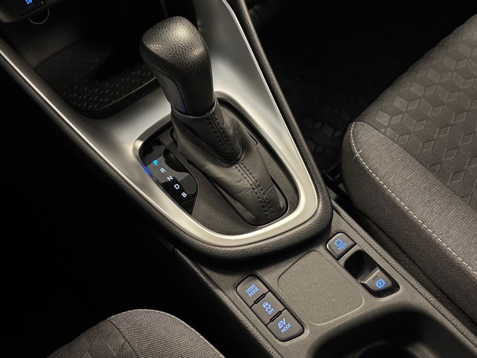 Toyota Yaris 1,5 Hybrid H3 Premier Edition e-CVT 5d