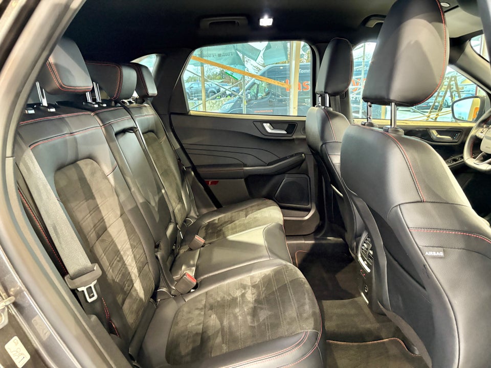 Ford Kuga 2,5 PHEV ST-Line X CVT 5d