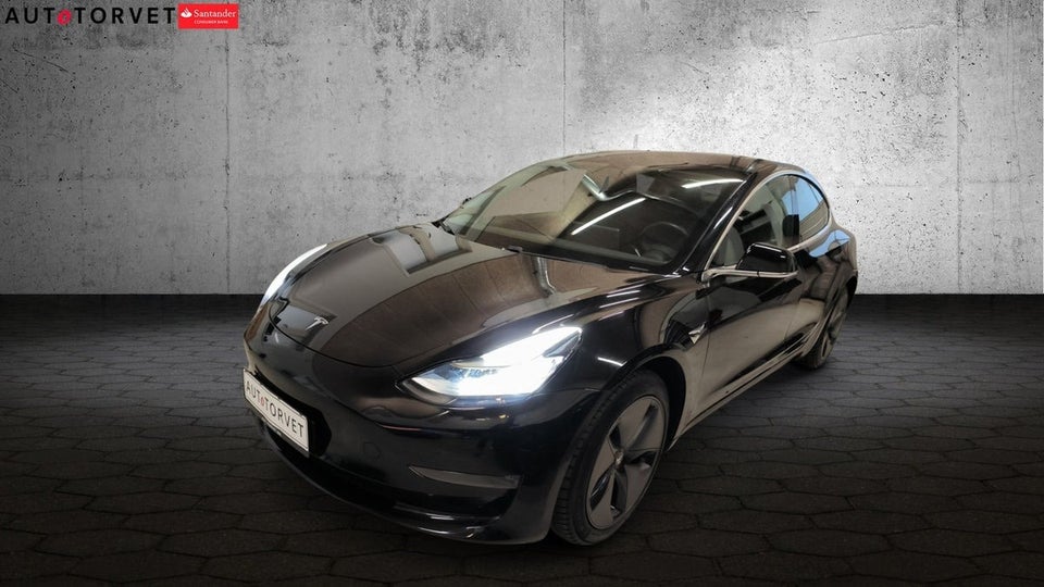 Tesla Model 3 Long Range AWD 4d