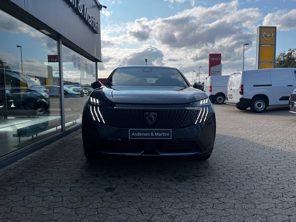 Peugeot e-3008 77 GT Pack 5d