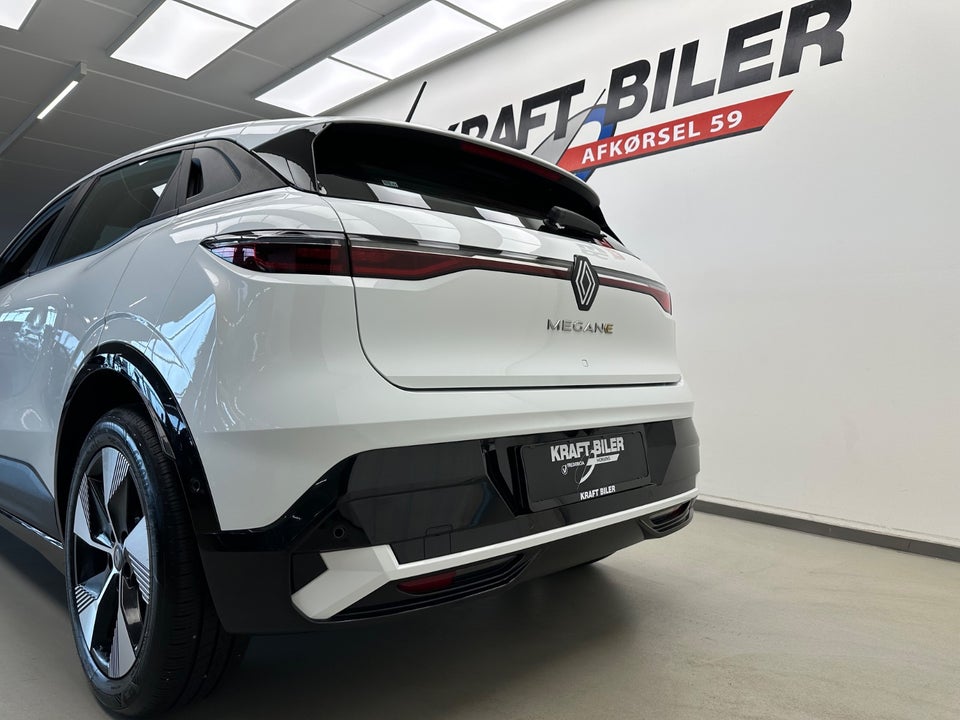 Renault Megane E-Tech 40 Equilibre 5d
