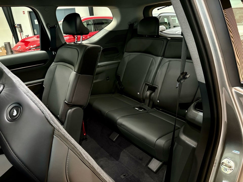 Kia EV9 76 Standard Range Upgrade RWD 7prs 5d