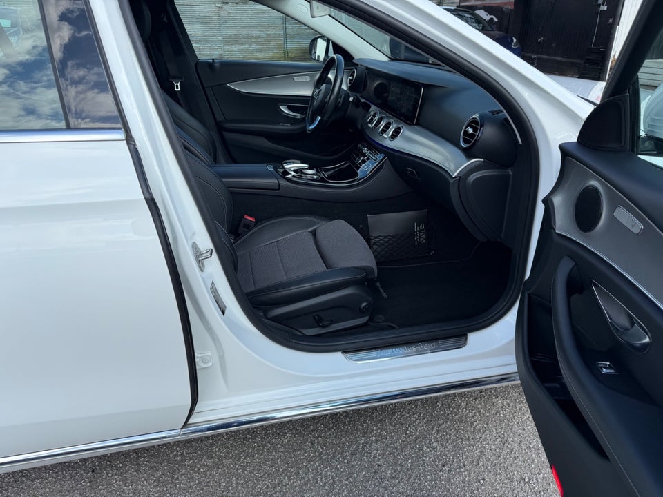 Mercedes E220 d 2,0 aut. 4Matic 4d