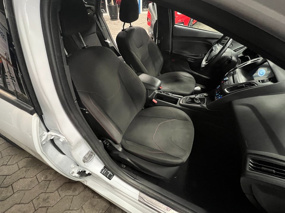 Ford Focus 1,0 SCTi 125 ST-Line+ stc. 5d