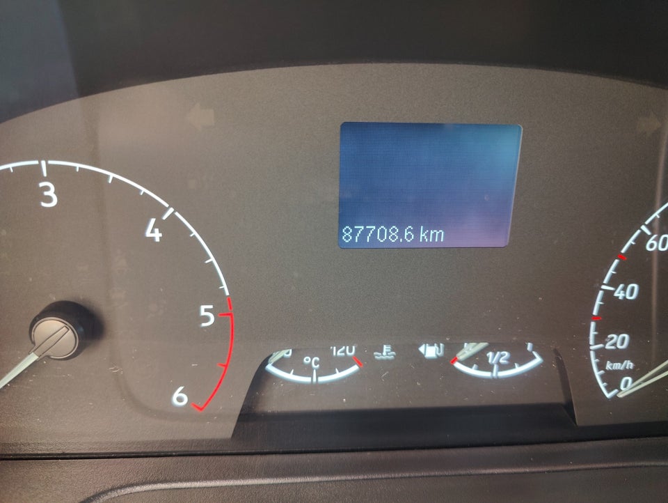 Ford Transit Custom 320 L2 2,0 TDCi 130 Trend