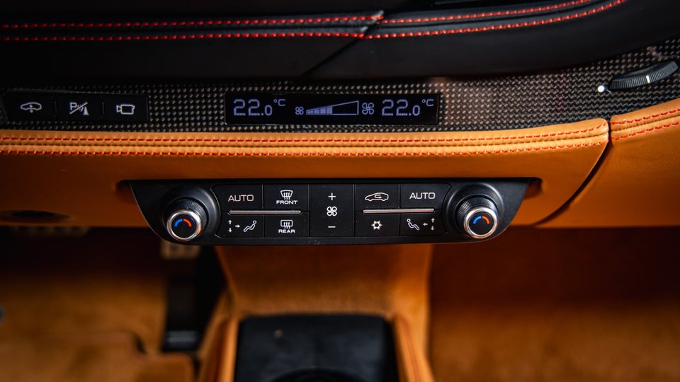 Ferrari F8 Spider 3,9 DCT 2d