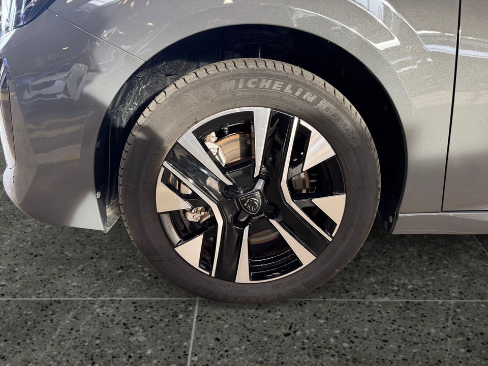 Peugeot e-208 50 Style 5d