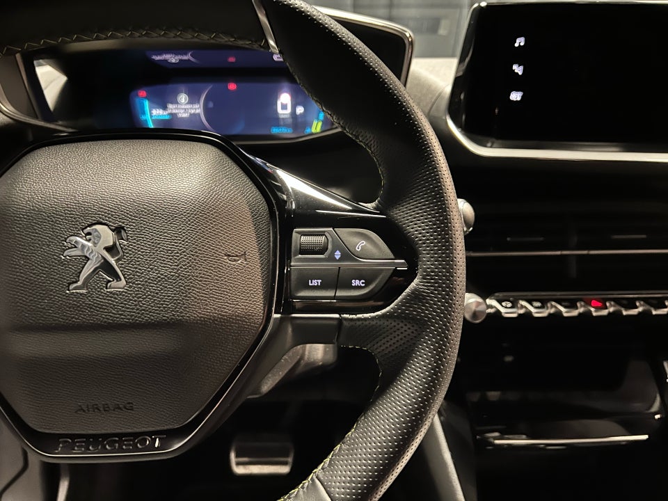 Peugeot e-208 50 GT 5d