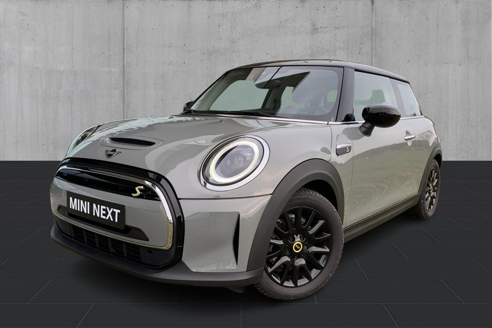 MINI Cooper SE Essential 3d