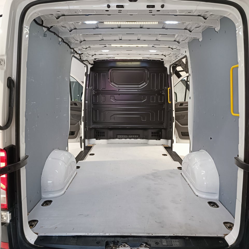 VW Crafter 35 2,0 TDi 140 Kassevogn L3H2