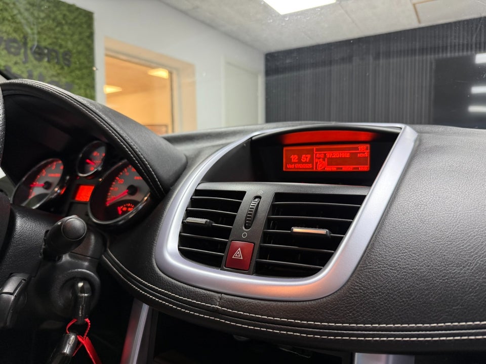 Peugeot 207 1,6 CC aut. 2d