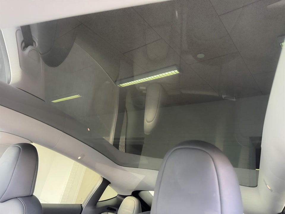 Tesla Model Y Long Range AWD 5d