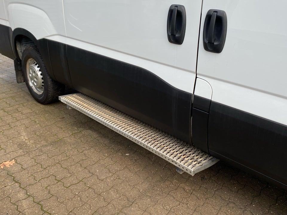 Iveco Daily 3,0 35S17 12m³ Van AG