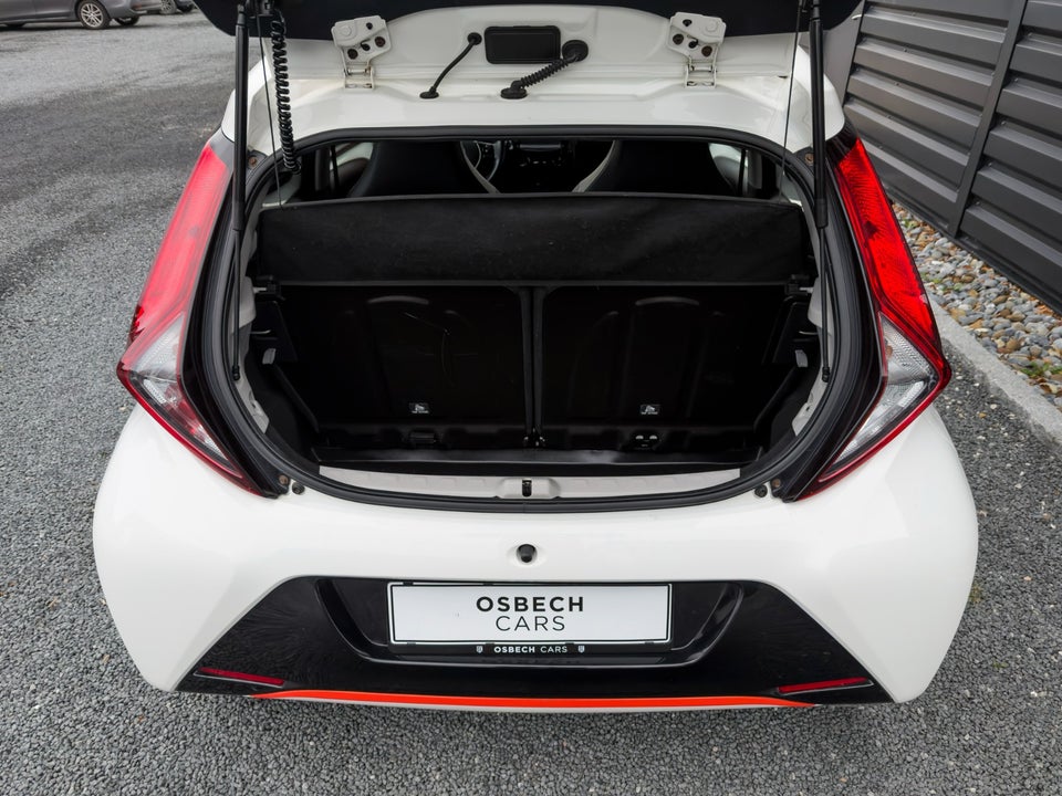 Toyota Aygo 1,0 VVT-i x-sky 5d