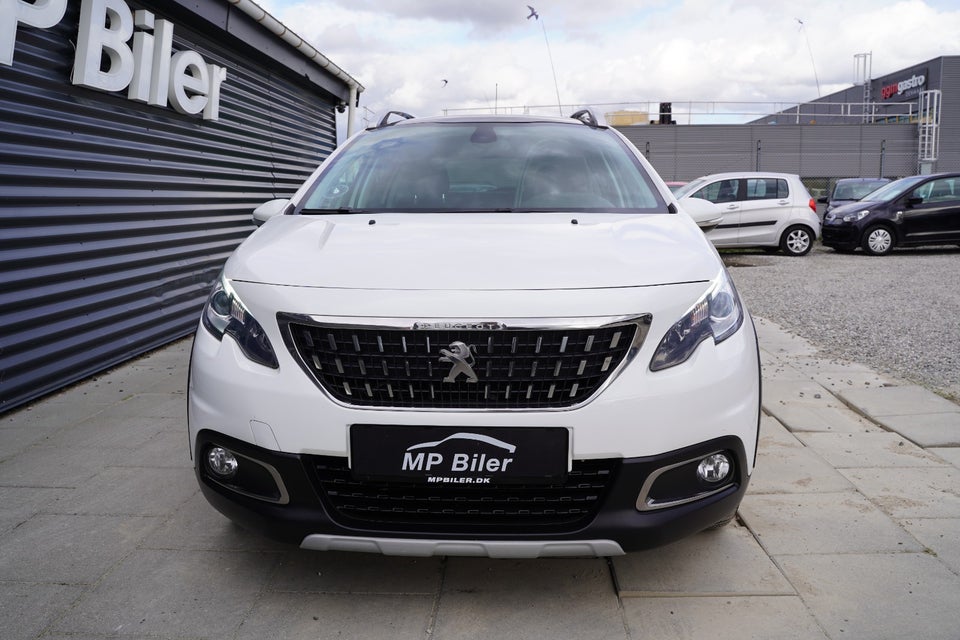 Peugeot 2008 1,2 e-THP 110 Desire Sky Van 5d