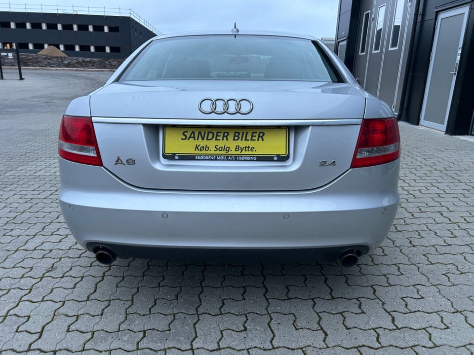 Audi A6 2,4 V6 Multitr. 4d