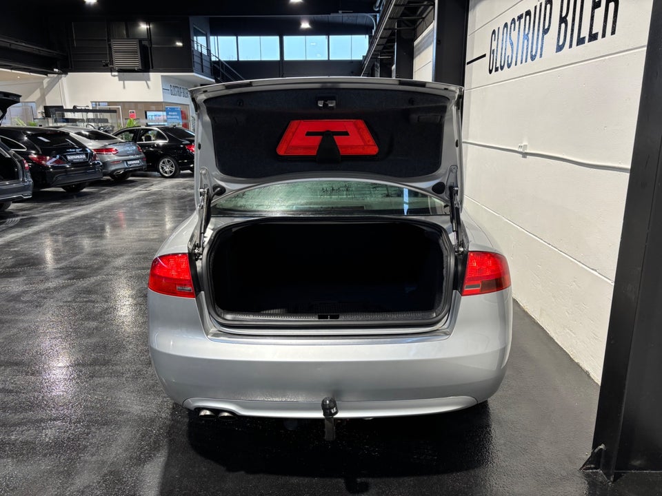 Audi A4 2,0 TDi 140 S-line 4d