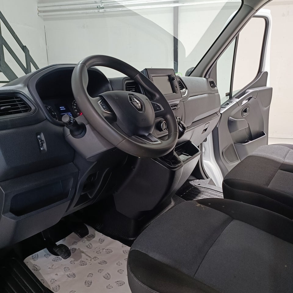 Renault Master IV T33 2,3 dCi 150 L2H2 Kassevogn