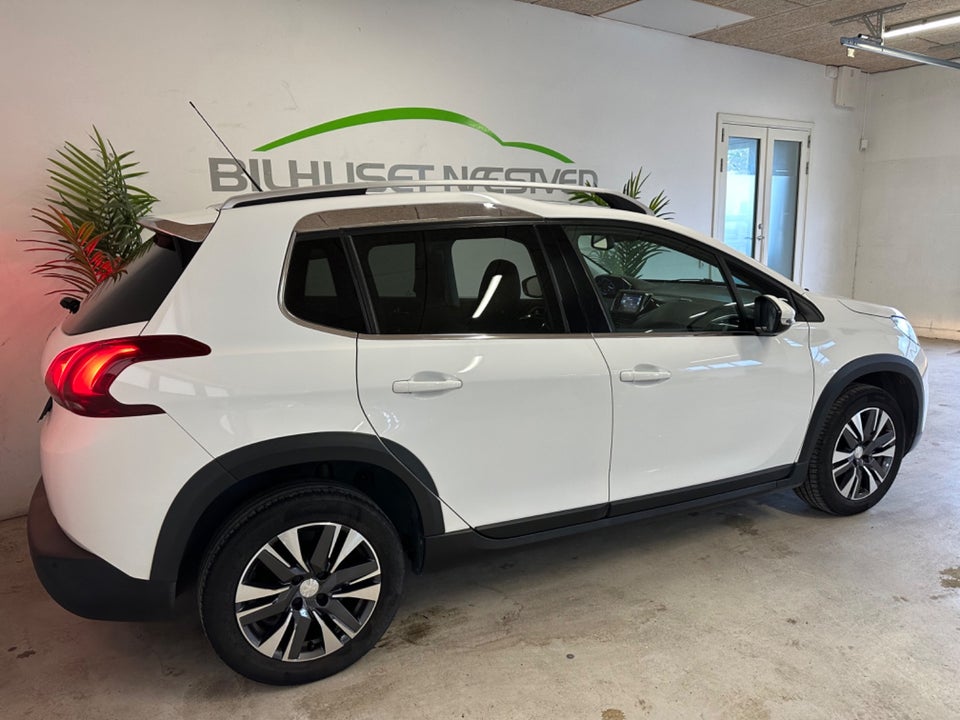 Peugeot 2008 1,6 BlueHDi 100 Allure Sky 5d