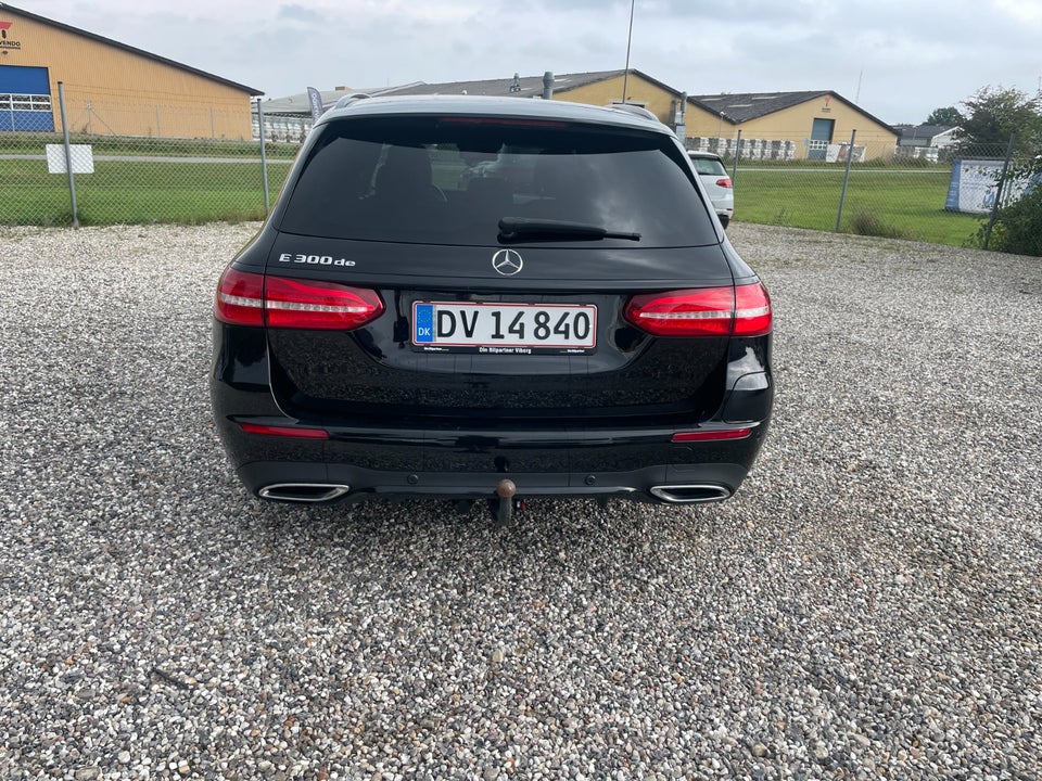 Mercedes E300 de 2,0 AMG Line stc. aut. 5d