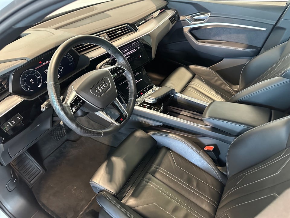 Audi e-tron 55 S-line quattro 5d