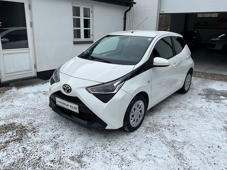 Toyota Aygo 1,0 VVT-i x-pression 5d