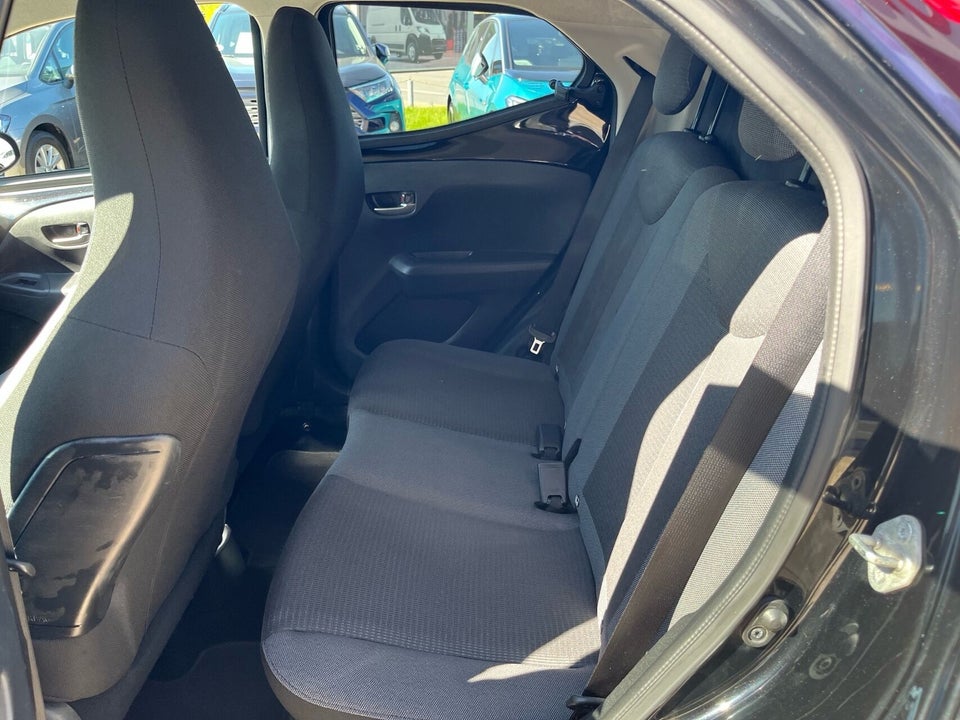 Toyota Aygo 1,0 VVT-i x-clusiv x-shift 5d