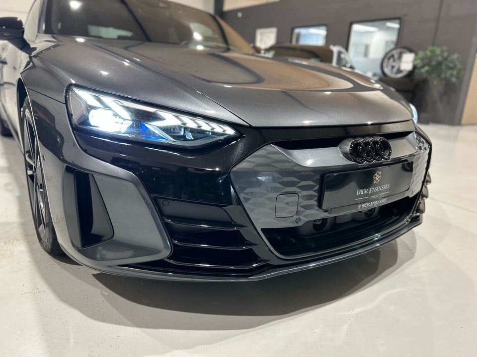 Audi e-tron GT quattro 4d