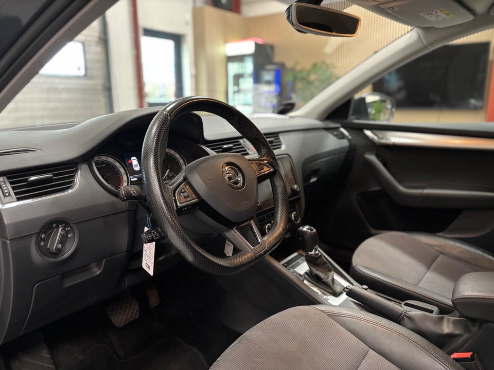 Skoda Octavia 1,6 TDi 115 Style DSG 5d