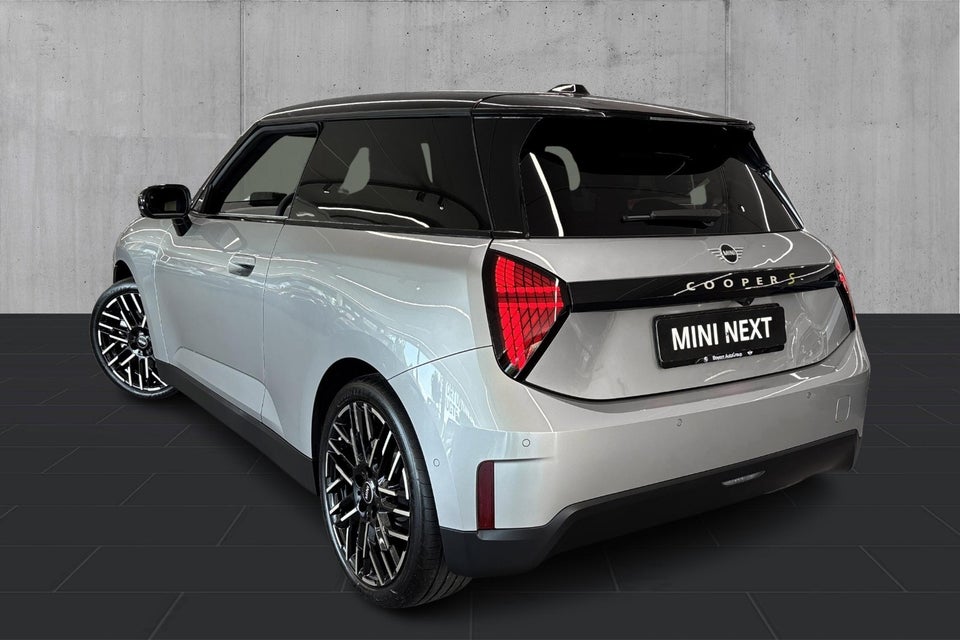 MINI Cooper SE Favoured Trim XL 3d
