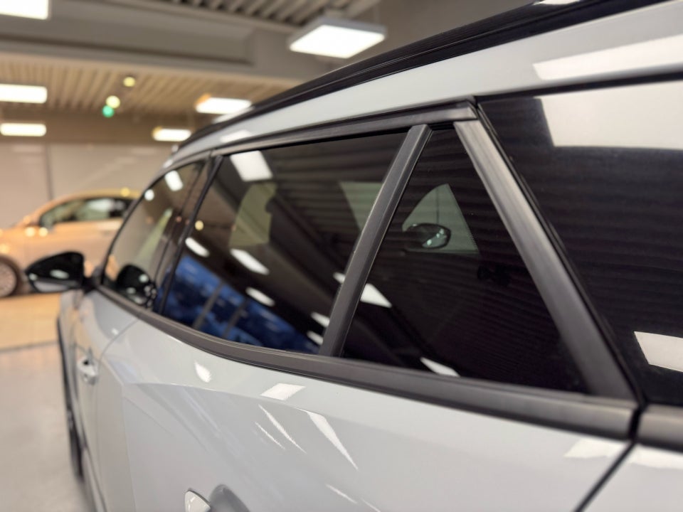 Peugeot e-2008 50 Style 5d