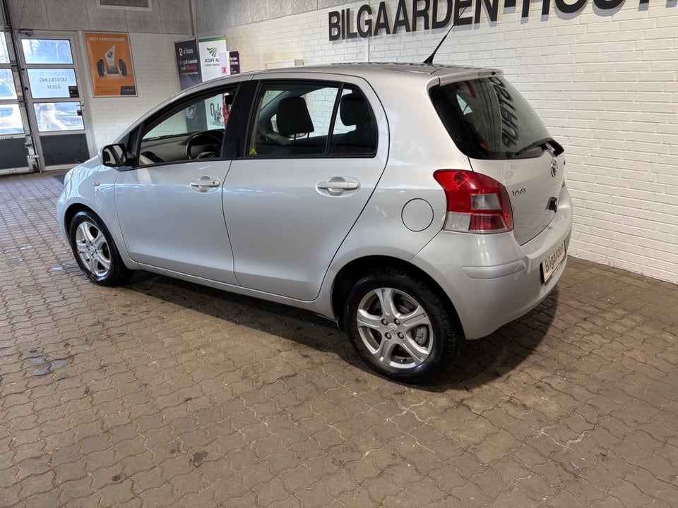 Toyota Yaris 1,3 T2 5d