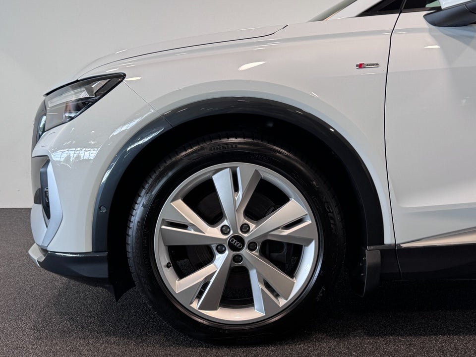 Audi Q4 e-tron 40 S-line 5d