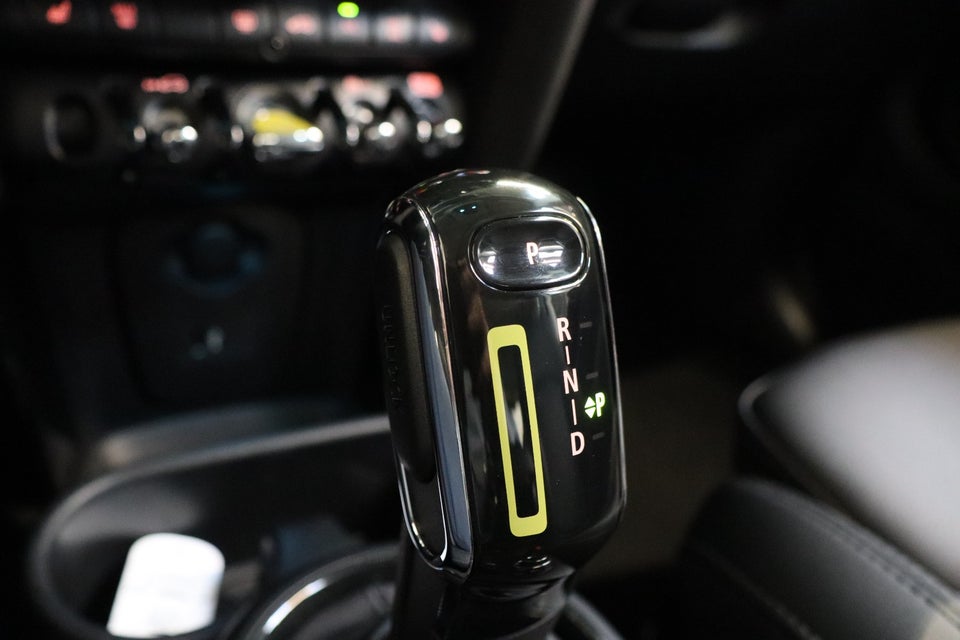 MINI Cooper SE Classic Trim 3d