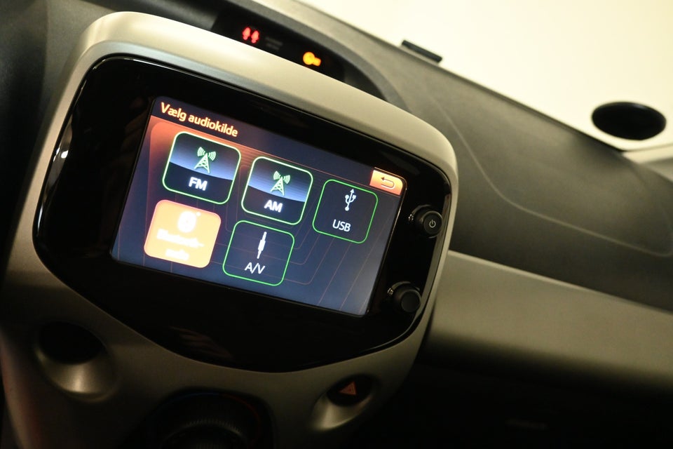 Toyota Aygo 1,0 VVT-i x-black II 5d