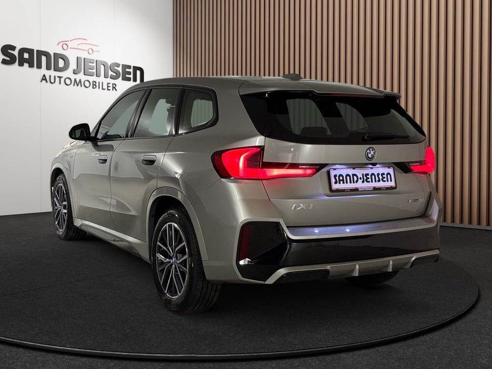 BMW iX1 xDrive30 M-Sport Premium 5d