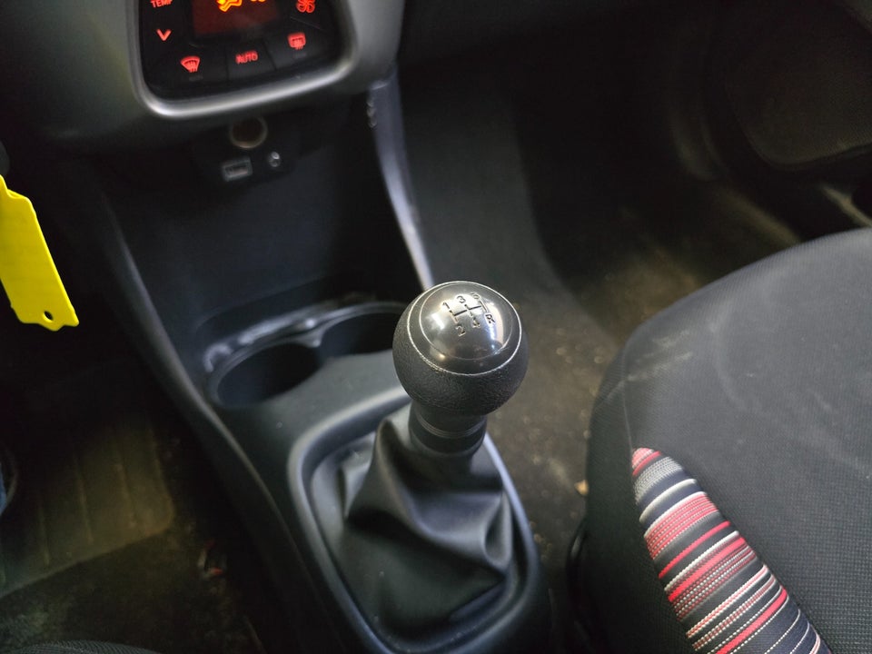 Citroën C1 1,2 PureTech Shine 5d