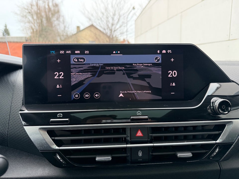 Citroën ë-C4 X 50 Shine 4d