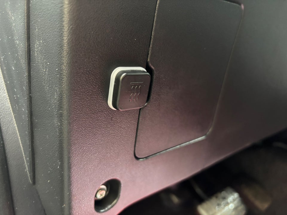 Mitsubishi Space Star 1,2 Invite+ CVT 5d