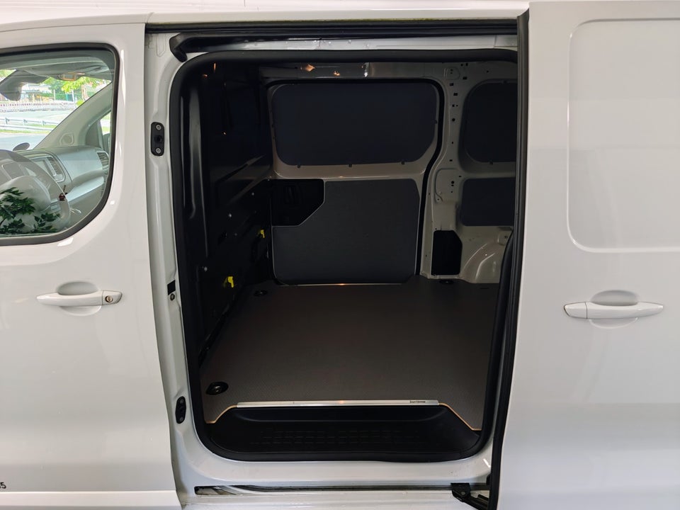 Peugeot Expert 2,0 BlueHDi 144 L3 Premium Van