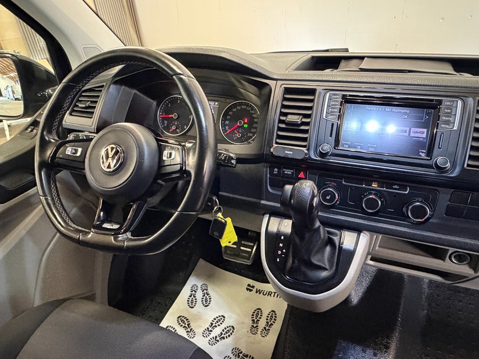 VW Transporter 2,0 TDi 150 Kassevogn DSG lang