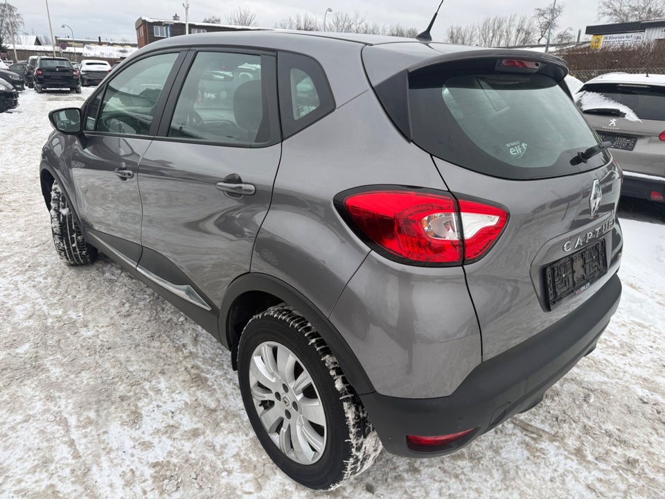 Renault Captur 0,9 TCe 90 Expression 5d